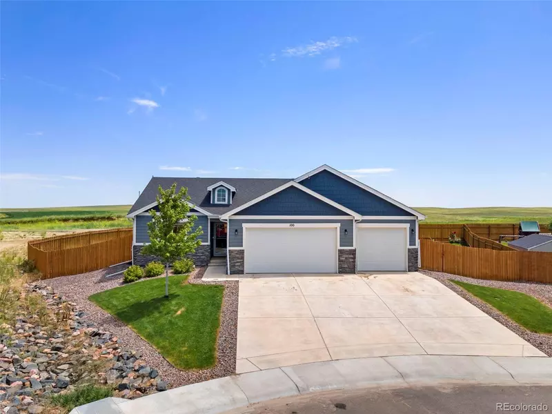 100 Larkspur CT, Wiggins, CO 80654