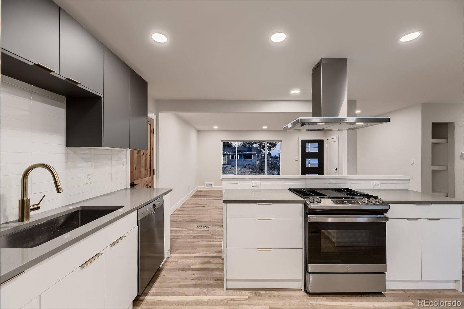 Denver, CO 80236,2779 S Quitman ST