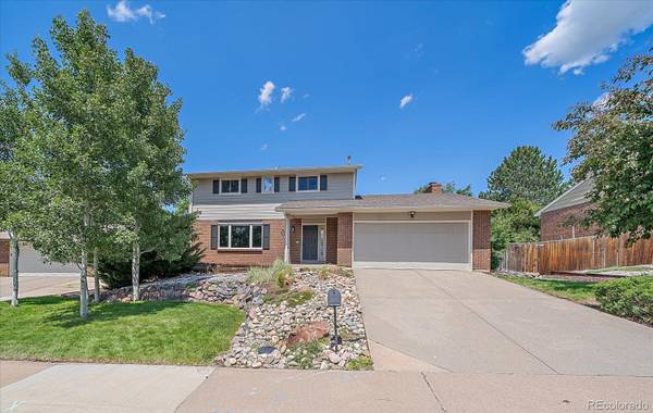 2566 S Joliet CT, Aurora, CO 80014