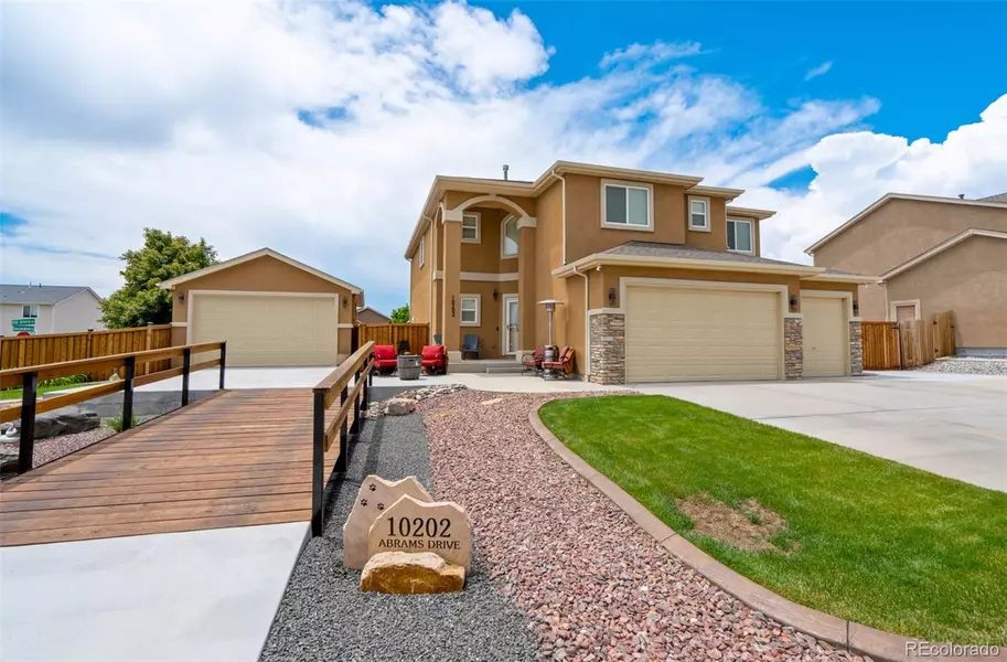 10202 Abrams DR, Colorado Springs, CO 80925