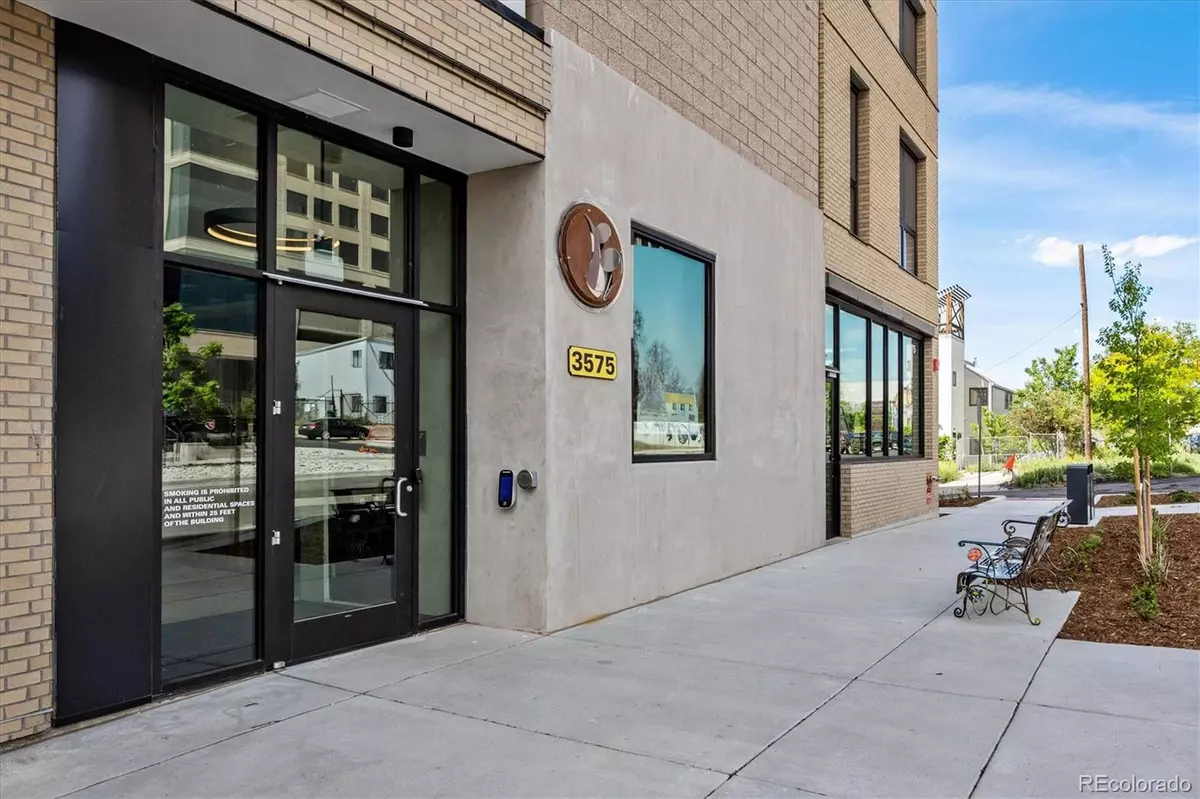 Denver, CO 80216,3575 Chestnut PL #406