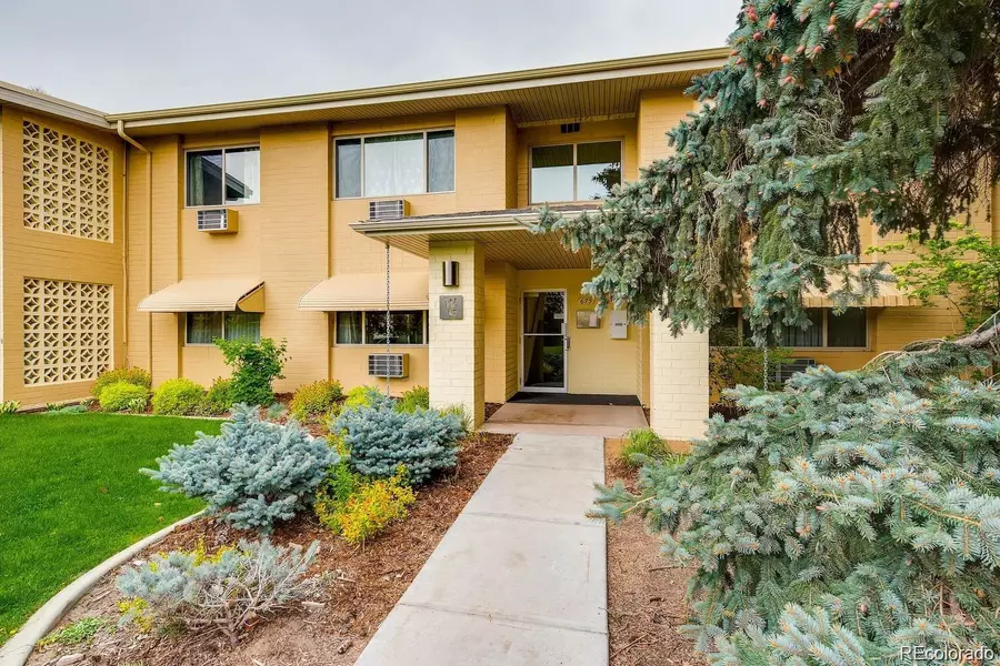 675 S Clinton ST #14B, Denver, CO 80247