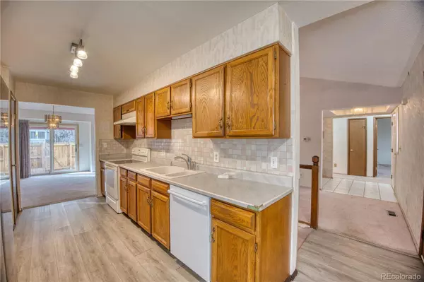 Aurora, CO 80012,11946 E Maple AVE