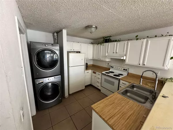 Aurora, CO 80015,17118 E Whitaker DR #D