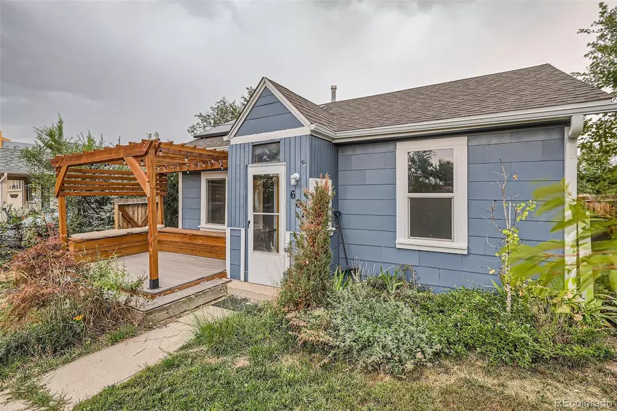 667 S Raleigh ST, Denver, CO 80219