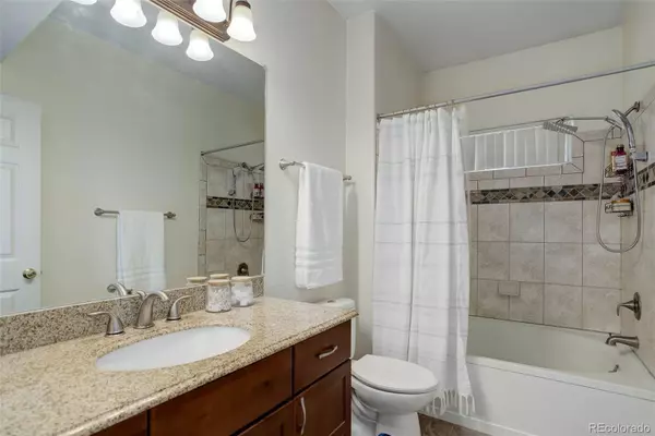 Littleton, CO 80120,1671 W Canal CIR #221