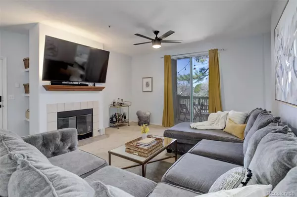 Littleton, CO 80120,1671 W Canal CIR #221