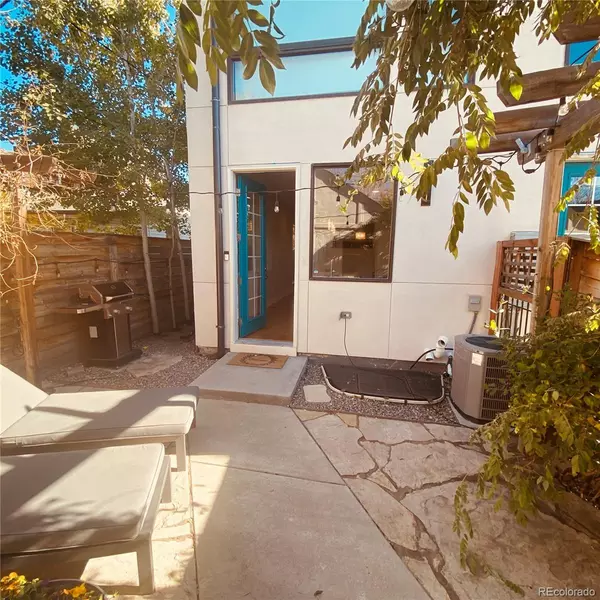 Denver, CO 80210,2257 S High ST