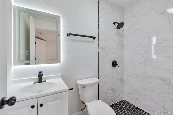 Aurora, CO 80010,1772 Oakland street