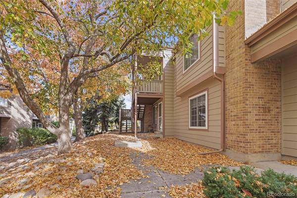 857 Summer DR, Highlands Ranch, CO 80126