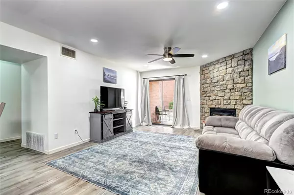 Lakewood, CO 80228,420 Wright ST #101