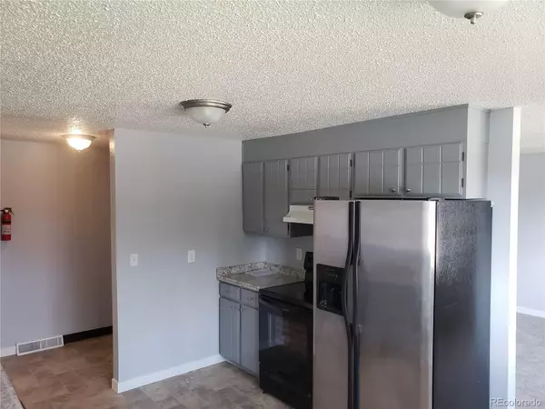 Longmont, CO 80501,2114 Dexter DR