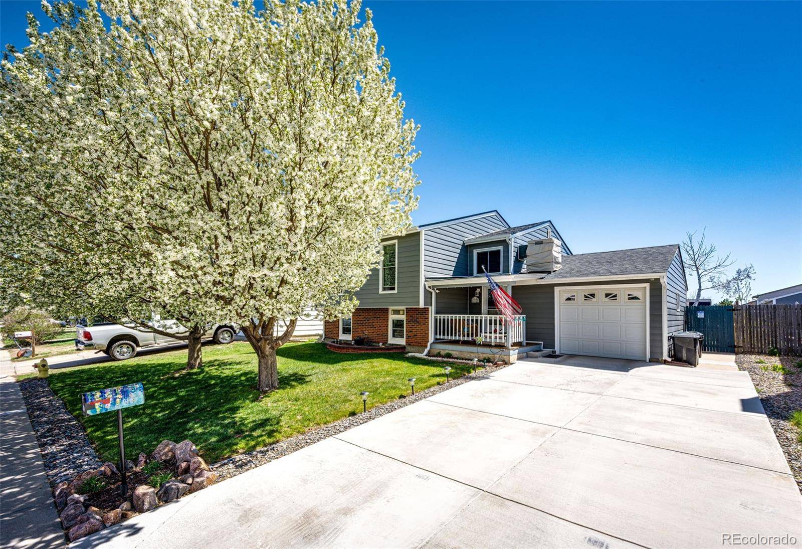 862 Centennial WAY, Bennett, CO 80102