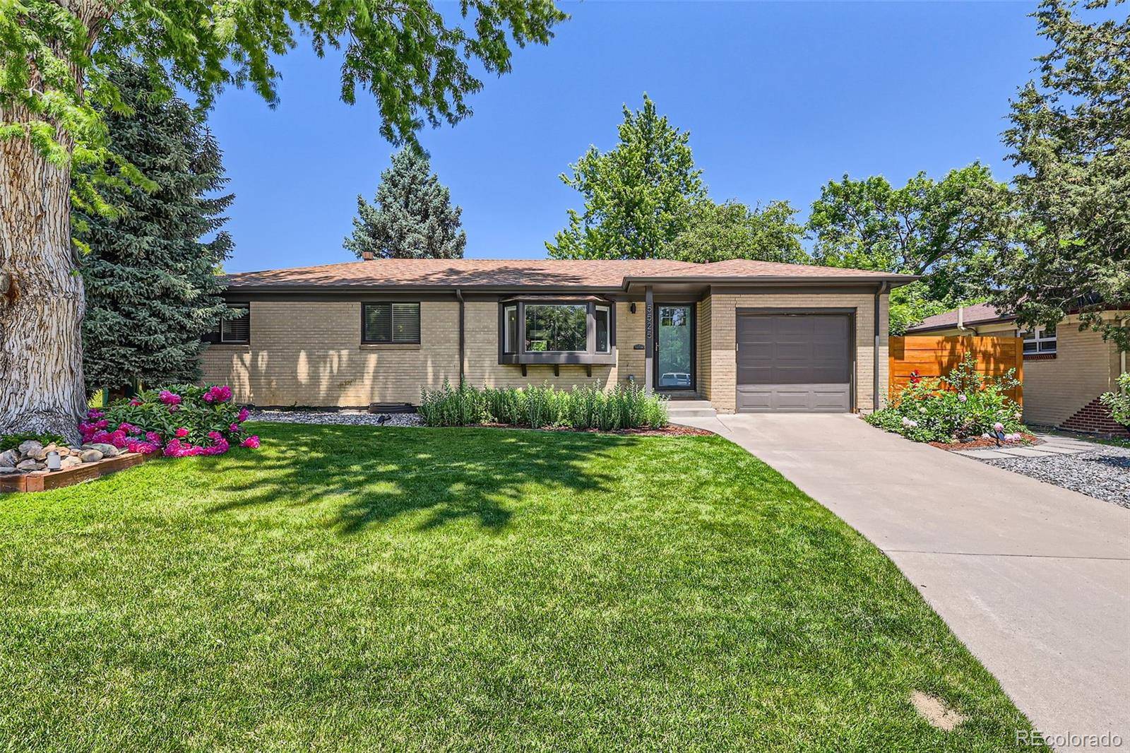 5525 E Bails DR, Denver, CO 80222