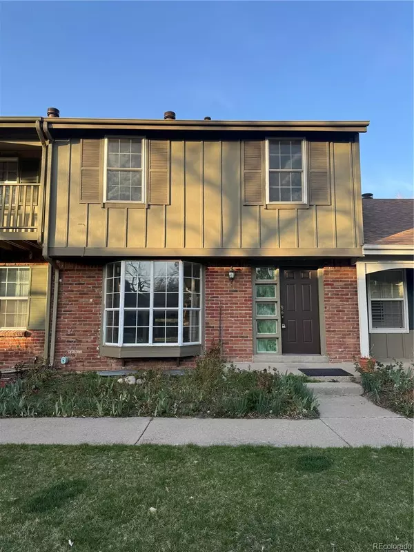 9142 E Amherst DR #D, Denver, CO 80231