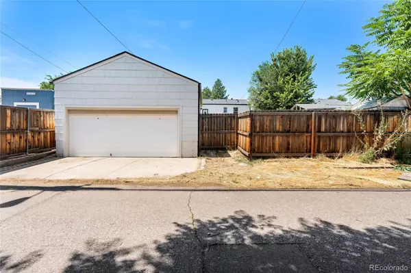 Denver, CO 80221,5030 Beach CT