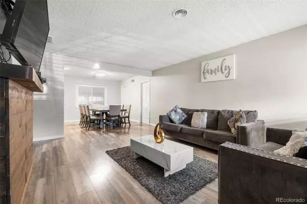 Aurora, CO 80011,724 Ursula ST
