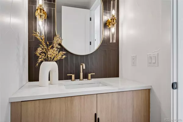 Englewood, CO 80110,3047 S Cherokee ST