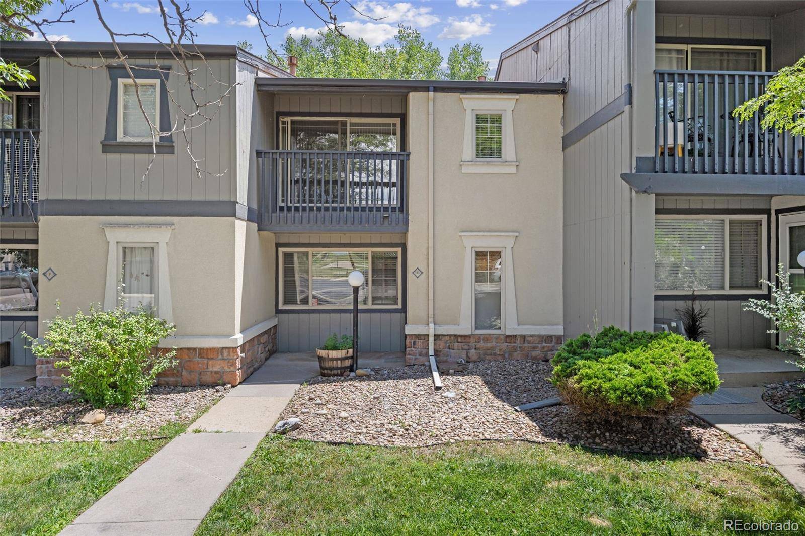 800 W Moorhead CIR #E, Boulder, CO 80305