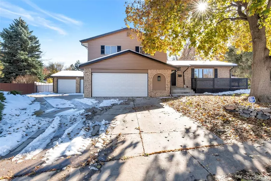 824 W Geddes CIR, Littleton, CO 80120