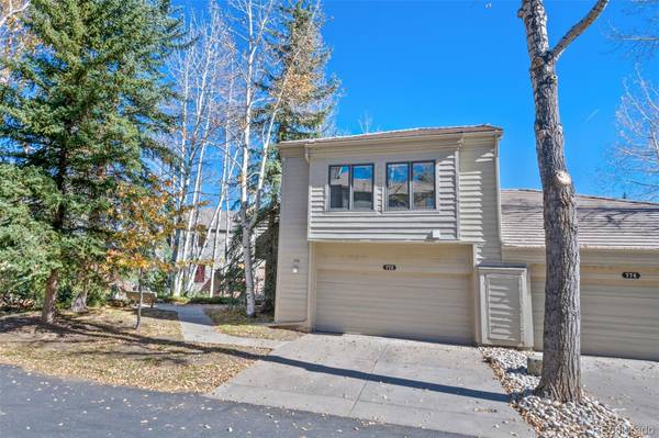 Golden, CO 80401,772 Ridgeside DR