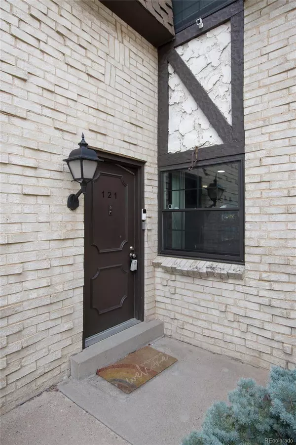 Denver, CO 80237,7250 Eastmoor DR #121