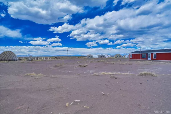 Hooper, CO 81136,11350 Lane 12 North