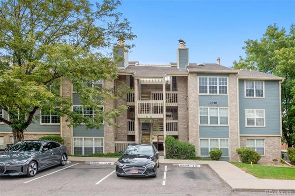 2740 E Otero PL #17,  Centennial,  CO 80122