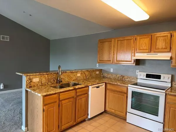 Littleton, CO 80127,12304 W Cross DR #304