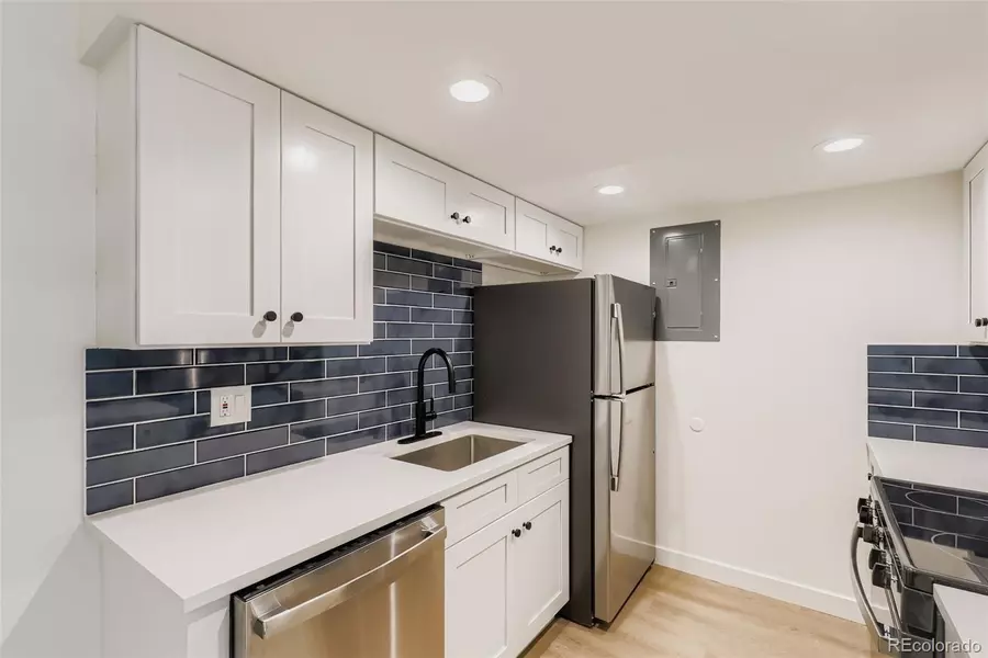 8555 Fairmount DR #A104, Denver, CO 80247