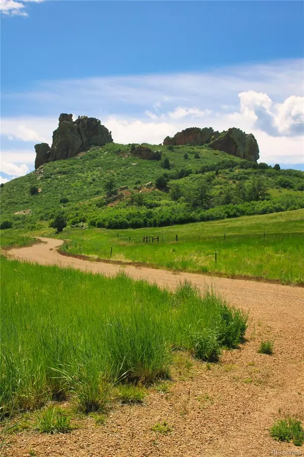 Larkspur, CO 80118,5812 Remuda Ranch Pkwy