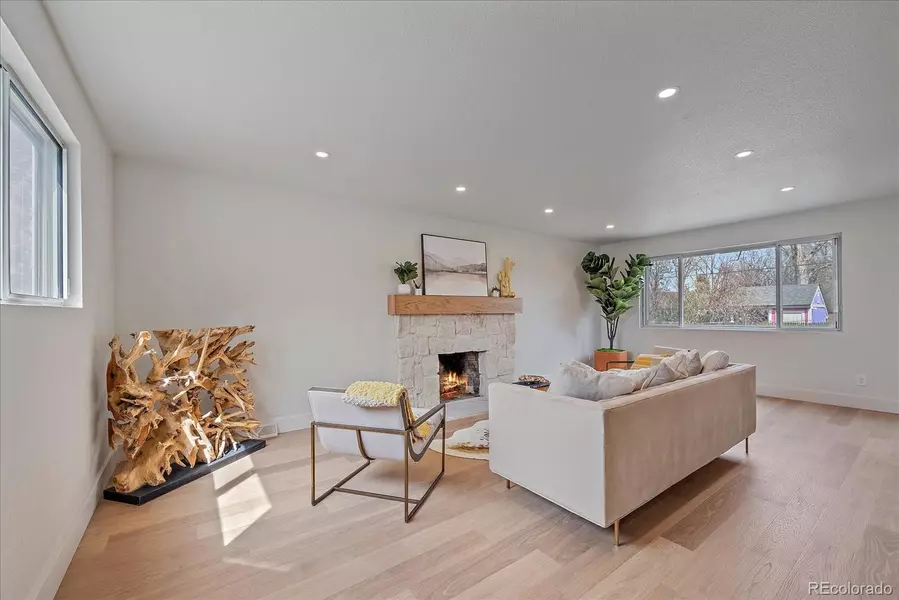 6122 Pierson CT, Arvada, CO 80004