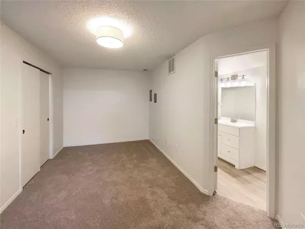 Lakewood, CO 80214,1825 Kendall ST #215