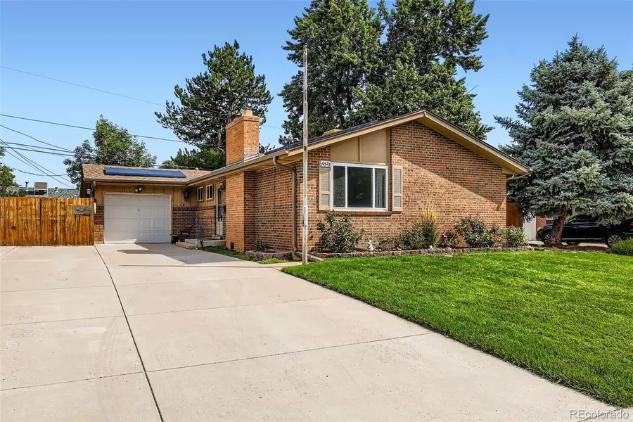 10523 W 62nd PL, Arvada, CO 80004