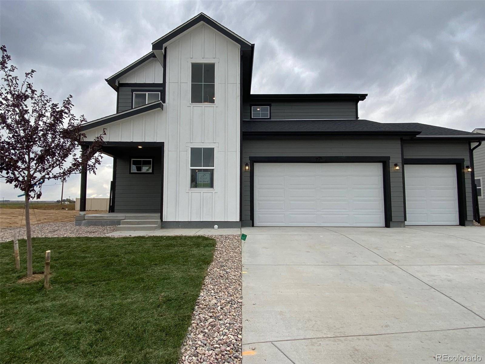 621 Santa Fe TRL, Ault, CO 80610
