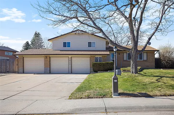 1217 Holly AVE, Longmont, CO 80501