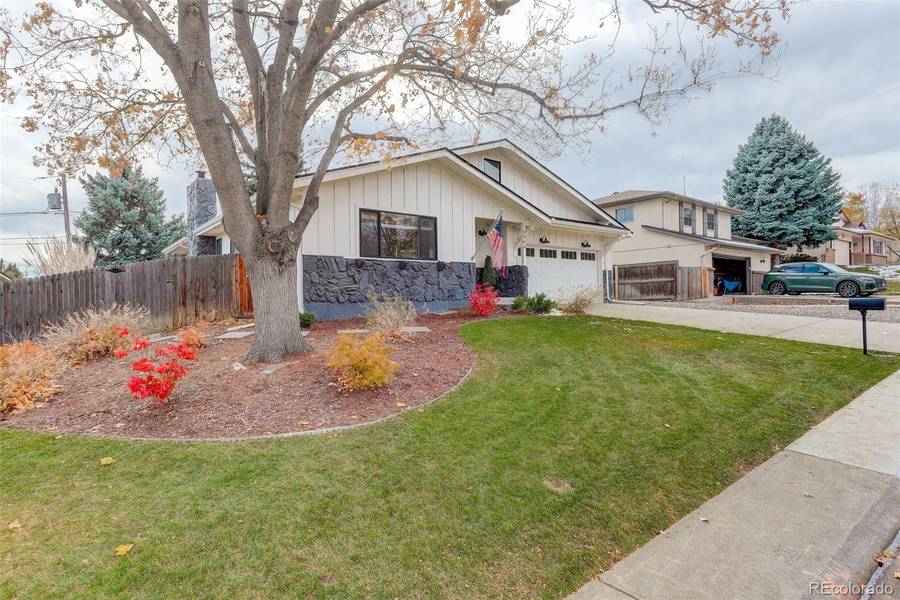 6864 W 69th PL, Arvada, CO 80003