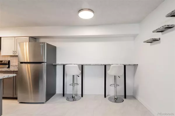 Denver, CO 80237,7335 E Quincy AVE #104