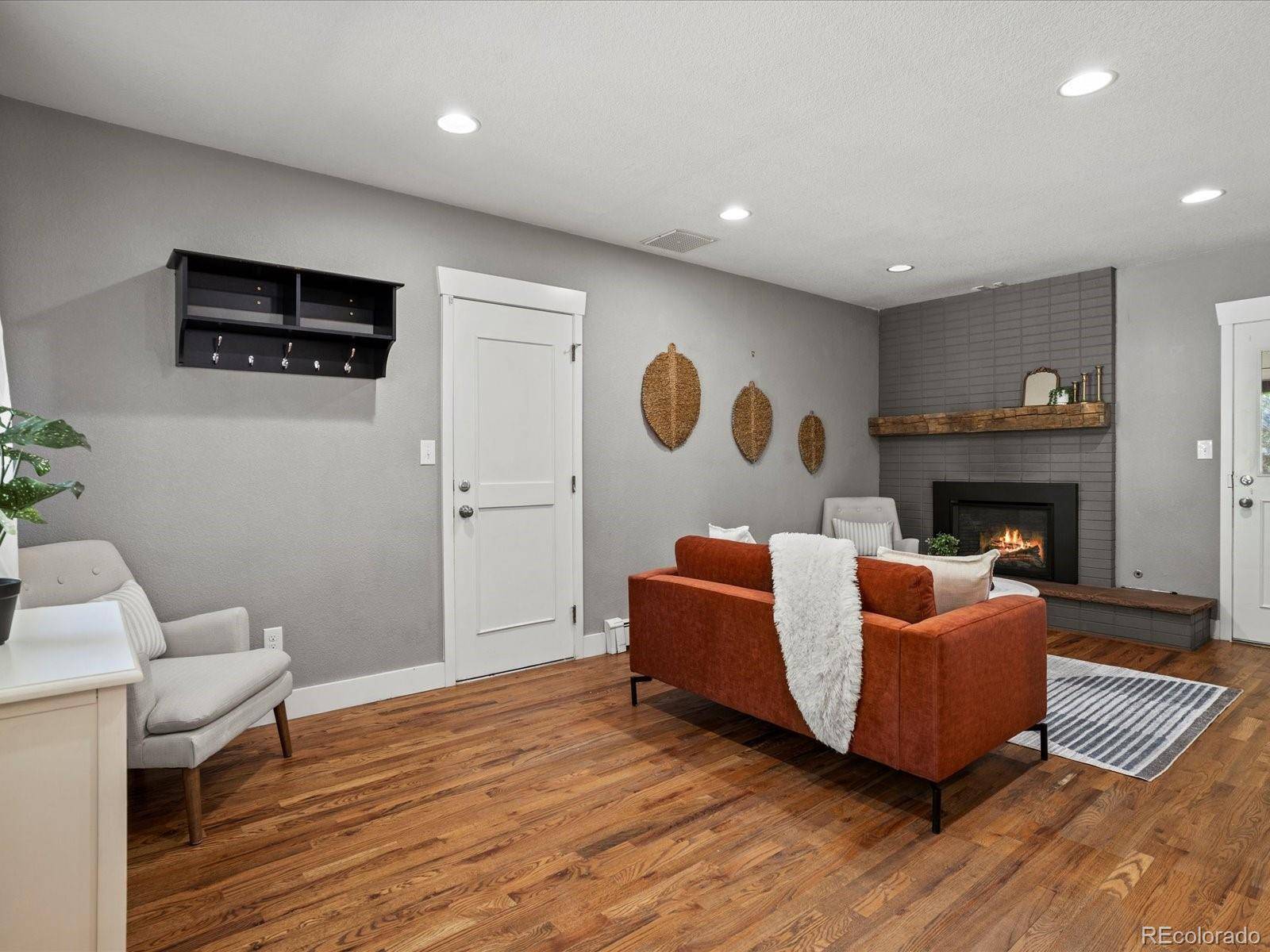 Arvada, CO 80004,6943 Oak WAY