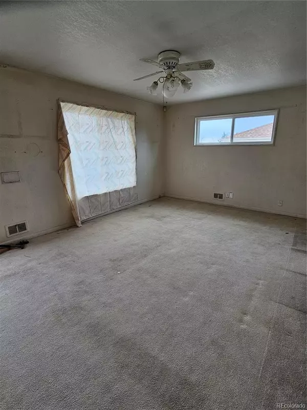 Denver, CO 80221,7707 Quivas ST