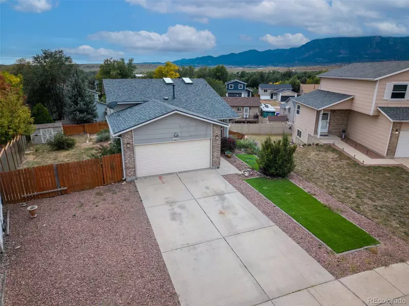 4666 Hennings DR, Colorado Springs, CO 80911
