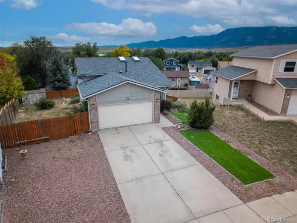 4666 Hennings DR, Colorado Springs, CO 80911
