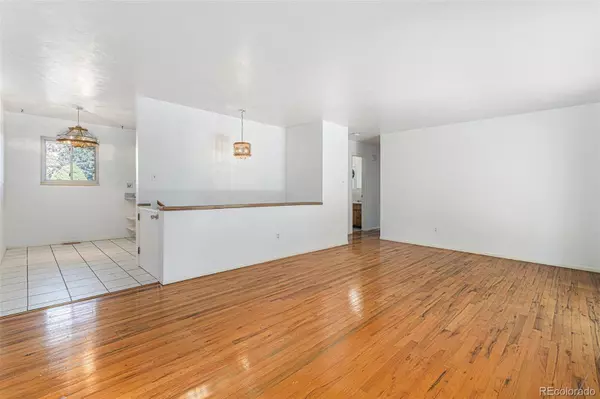 Centennial, CO 80122,2096 E Mineral AVE