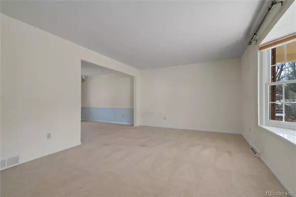 Centennial, CO 80111,6152 S Kearney ST