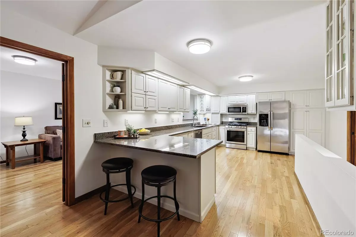 Denver, CO 80222,3298 S Krameria ST