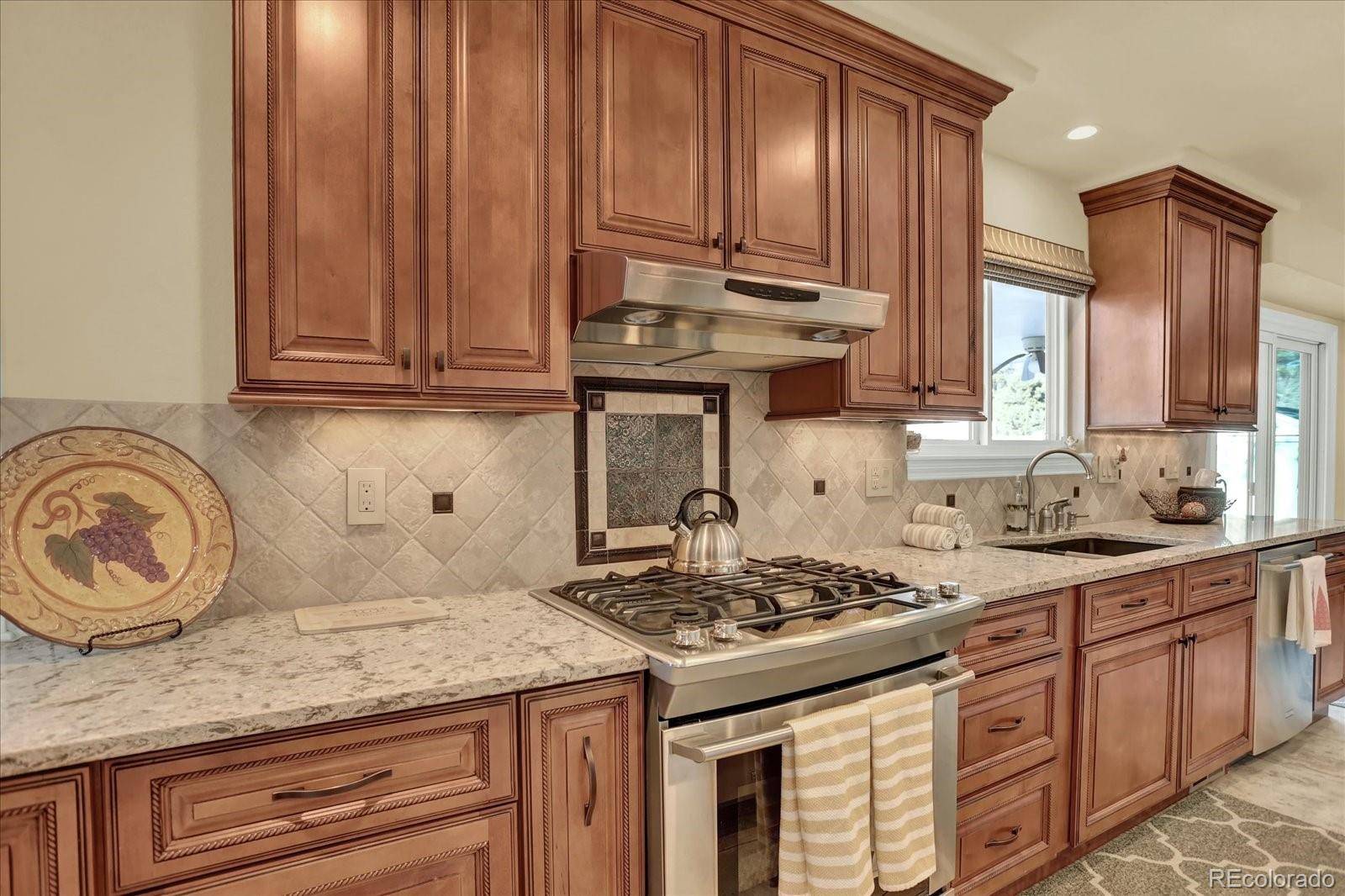 Arvada, CO 80005,7631 Oak ST