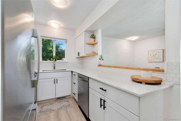 Denver, CO 80237,9255 E Lehigh AVE #208