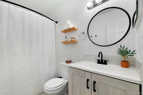 Denver, CO 80237,9255 E Lehigh AVE #208