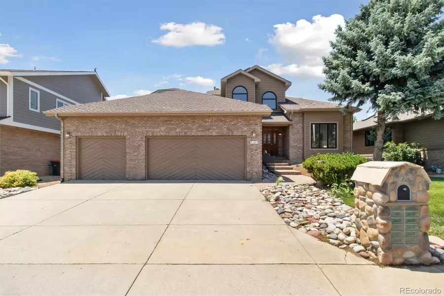 1123 Oakhurst DR, Broomfield, CO 80020