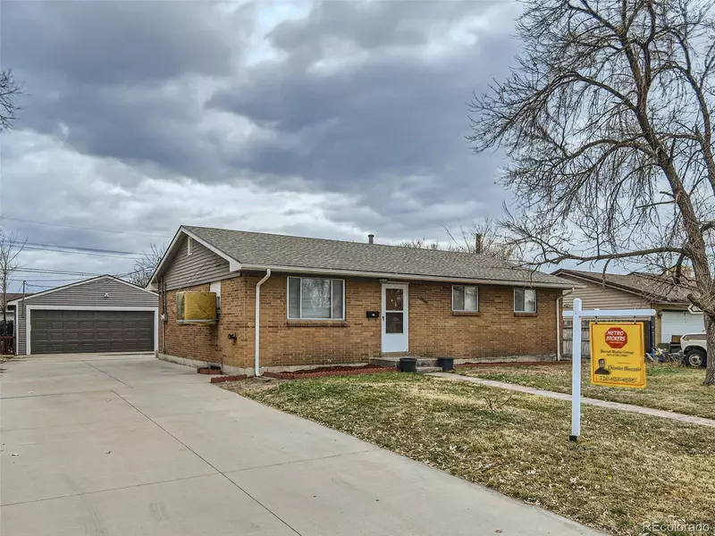 5800 E 68th WAY, Commerce City, CO 80022